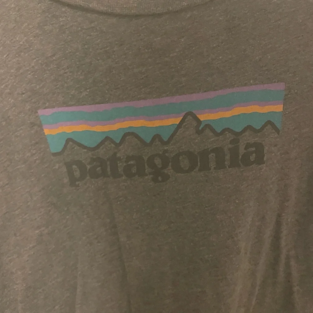 ‘Patagonia’ Short Sleeve Shirt - Picture 2 of 4